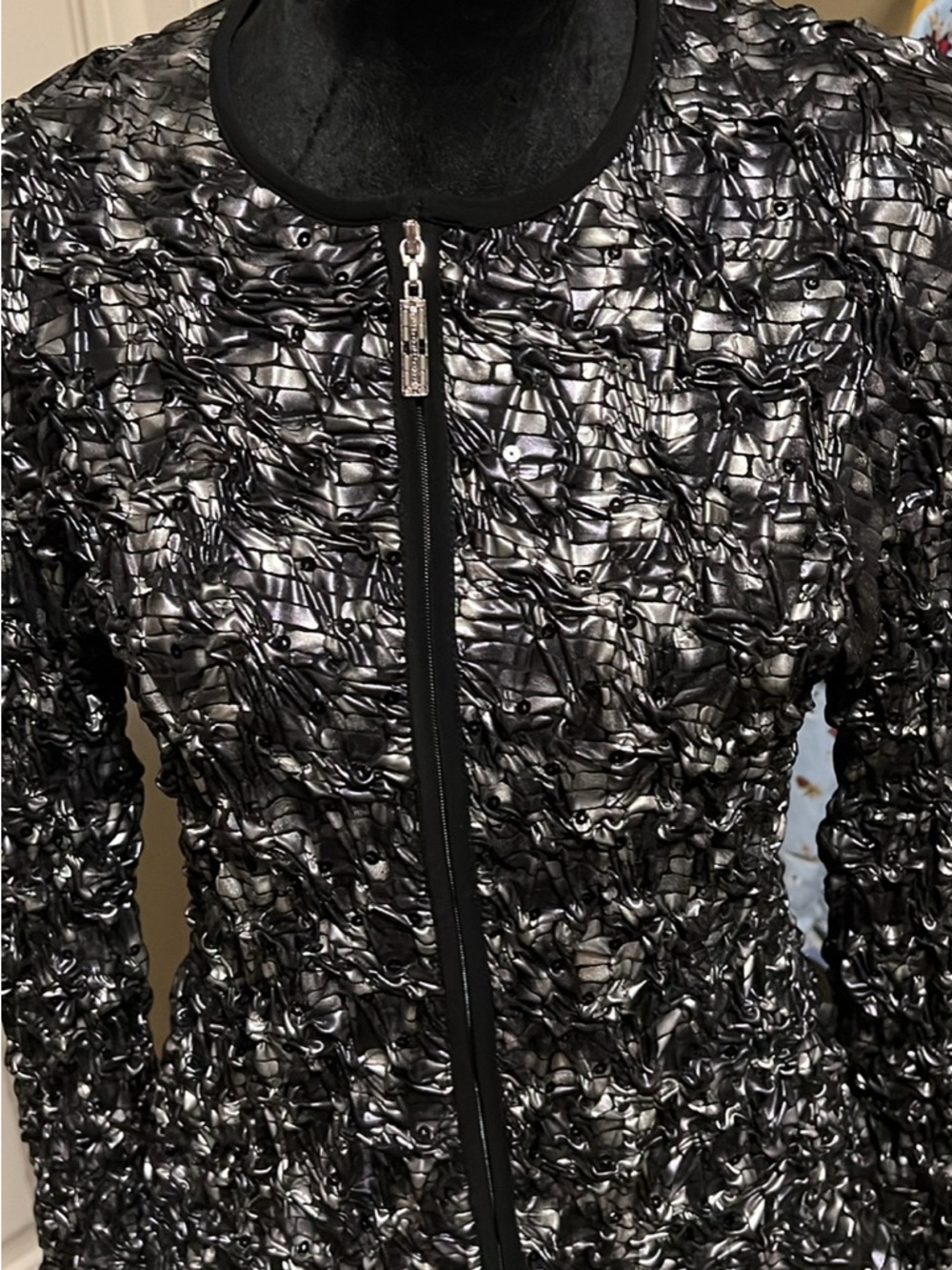 Frank Lyman Design Shiny Textured Black Zip-Front Jacket